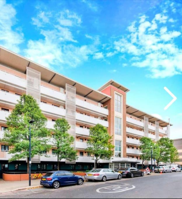 Bright, Nice Interior, Close To The City, 2 Bedroom Apartment 런던 외부 사진