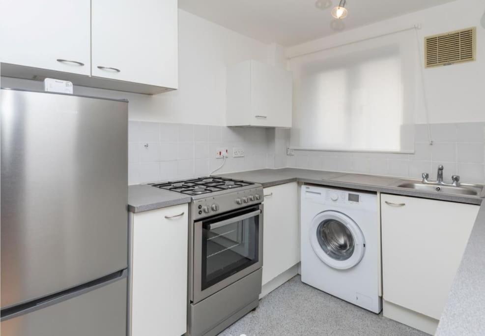 Bright, Nice Interior, Close To The City, 2 Bedroom Apartment 런던 외부 사진