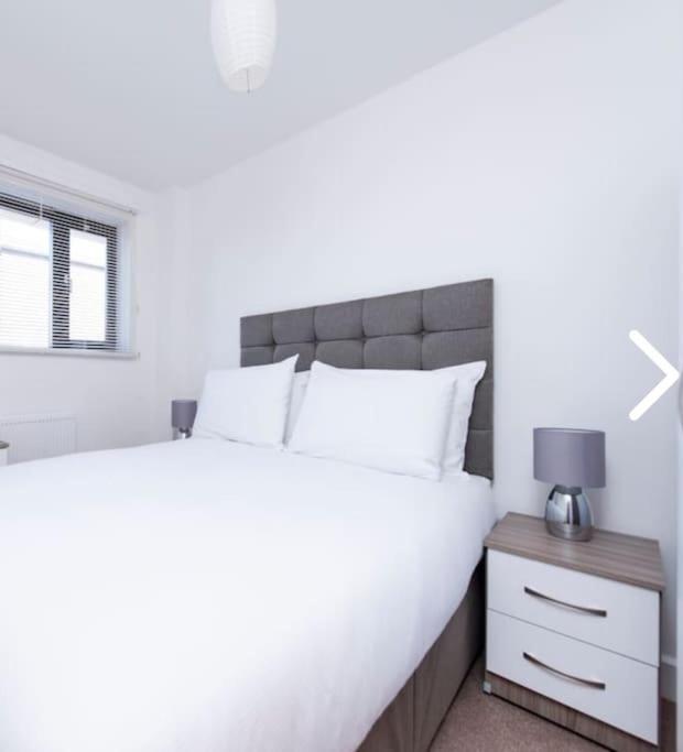 Bright, Nice Interior, Close To The City, 2 Bedroom Apartment 런던 외부 사진